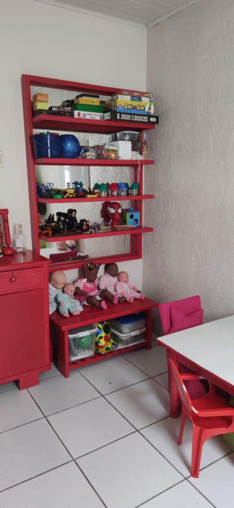 Casa com 1 quarto, 3 banheiros e 220m² à venda no bairro Centro, Taquara