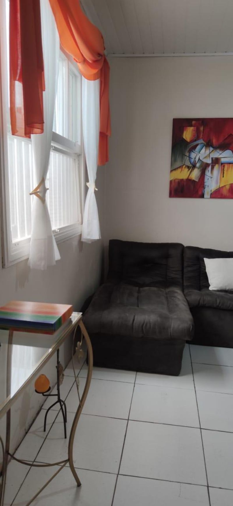 Casa com 1 quarto, 3 banheiros e 220m² à venda no bairro Centro, Taquara