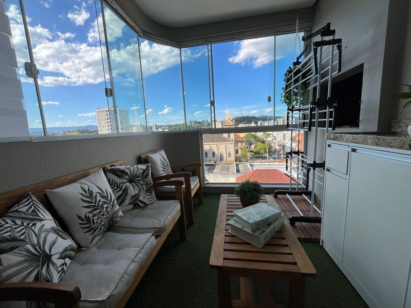 Apartamento com 1 quarto, 2 banheiros e 80m² à venda no bairro Centro, Taquara