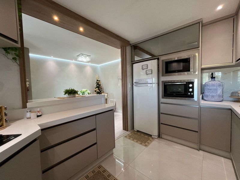 Apartamento com 1 quarto, 2 banheiros e 80m² à venda no bairro Centro, Taquara