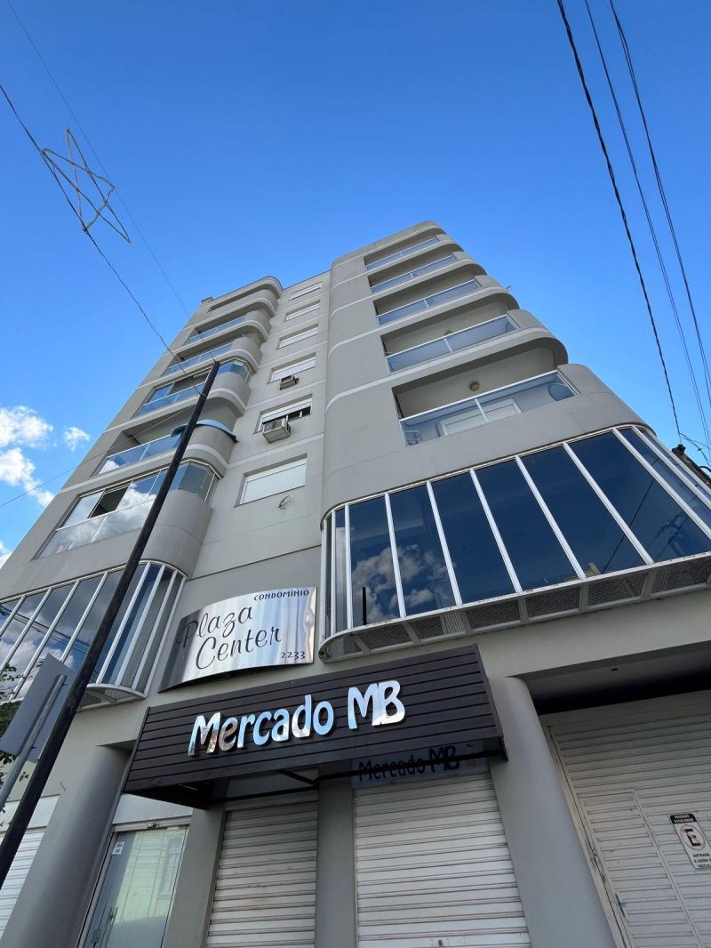 Apartamento com 1 quarto, 2 banheiros e 80m² à venda no bairro Centro, Taquara
