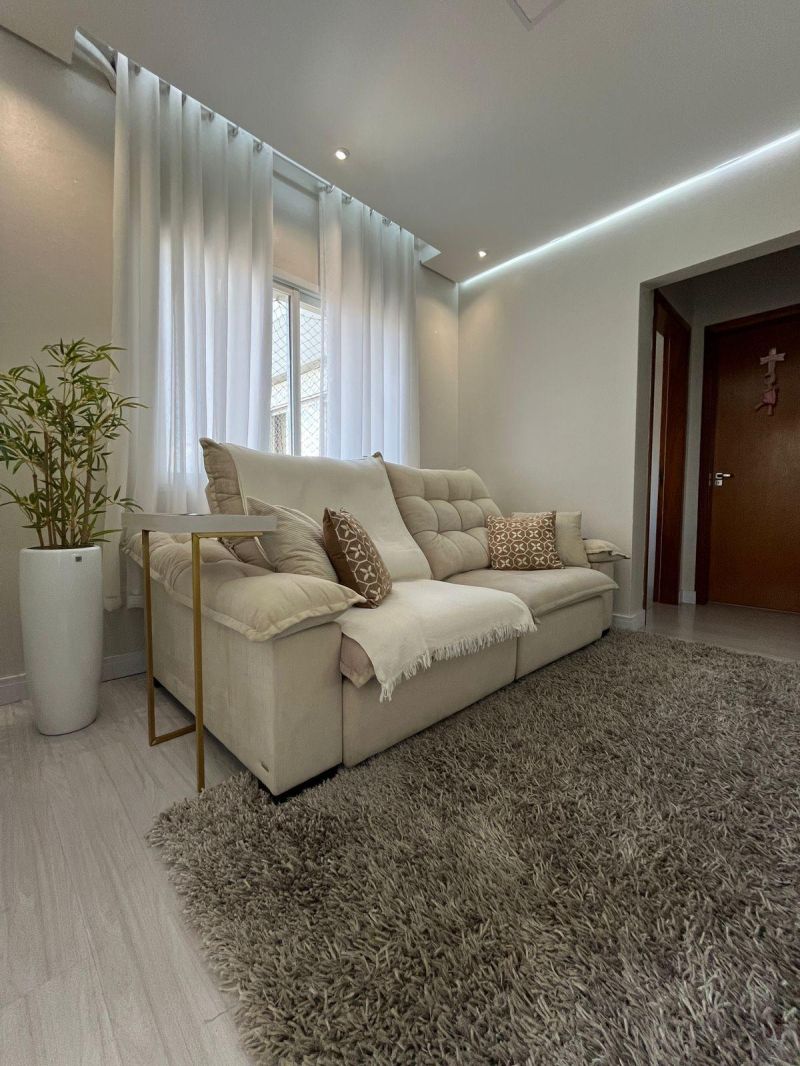 Apartamento com 1 quarto, 2 banheiros e 80m² à venda no bairro Centro, Taquara