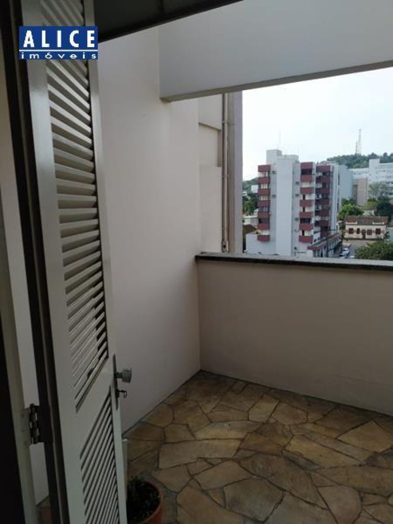 Apartamento com 3 quartos e 2 banheiros à venda no bairro Centro, Taquara