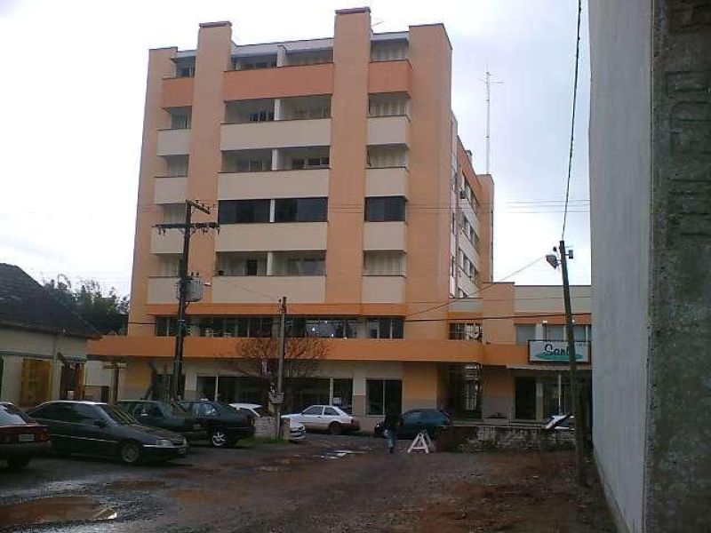 Apartamento com 3 quartos e 2 banheiros à venda no bairro Centro, Taquara