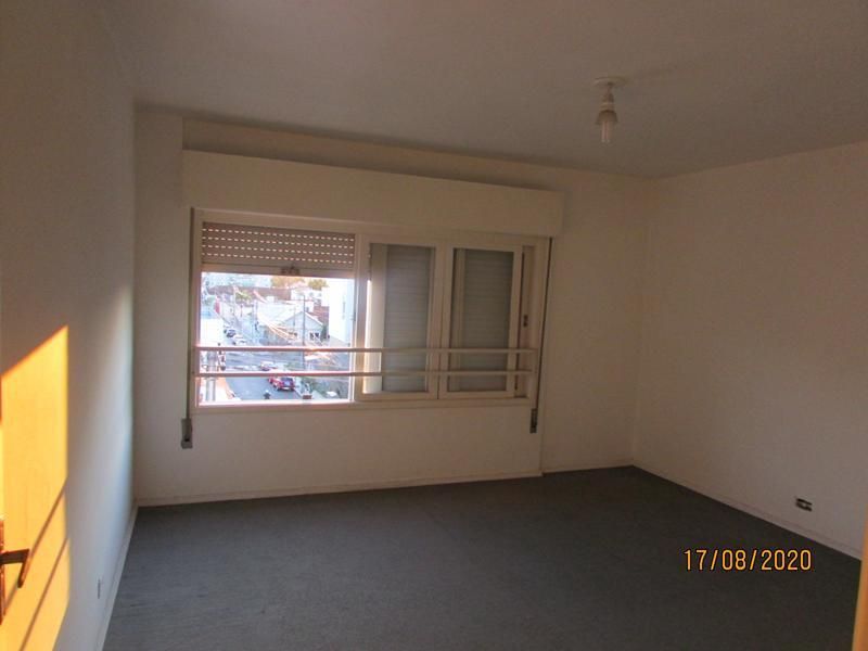 Apartamento com 3 quartos, 2 banheiros e 130m² à venda no bairro Centro, Taquara