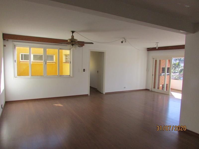 Apartamento com 3 quartos, 2 banheiros e 130m² à venda no bairro Centro, Taquara