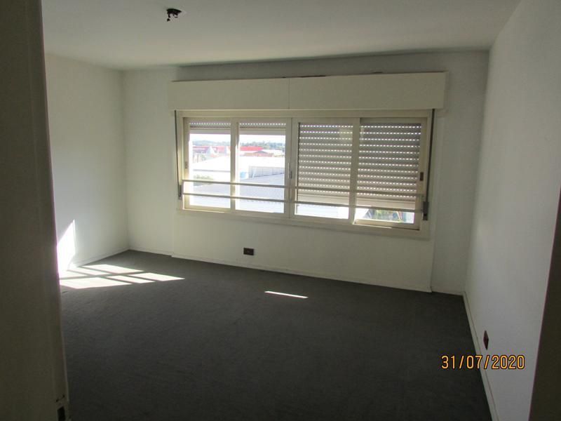 Apartamento com 3 quartos, 2 banheiros e 130m² à venda no bairro Centro, Taquara