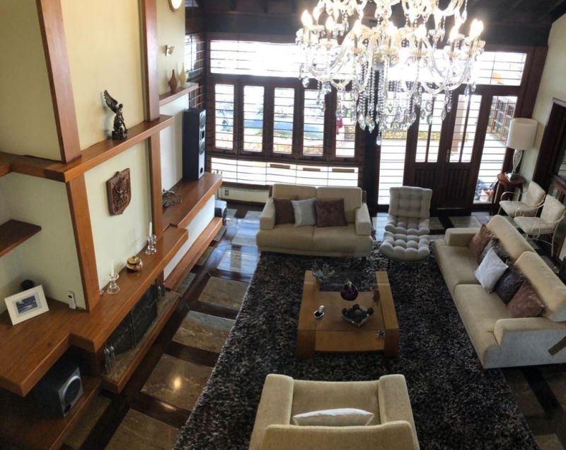 Casa com 4 quartos, 6 banheiros e 655m² à venda no bairro Morro do Leoncio, Taquara