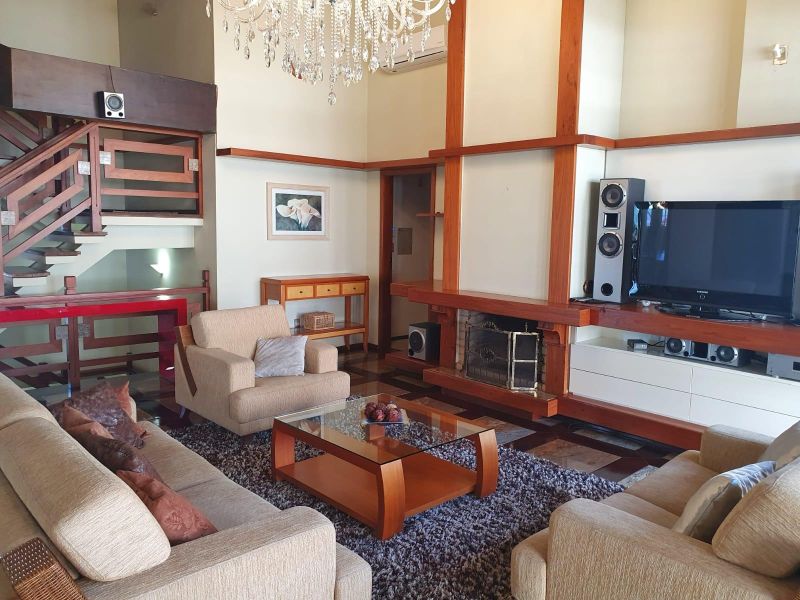 Casa com 4 quartos, 6 banheiros e 655m² à venda no bairro Morro do Leoncio, Taquara