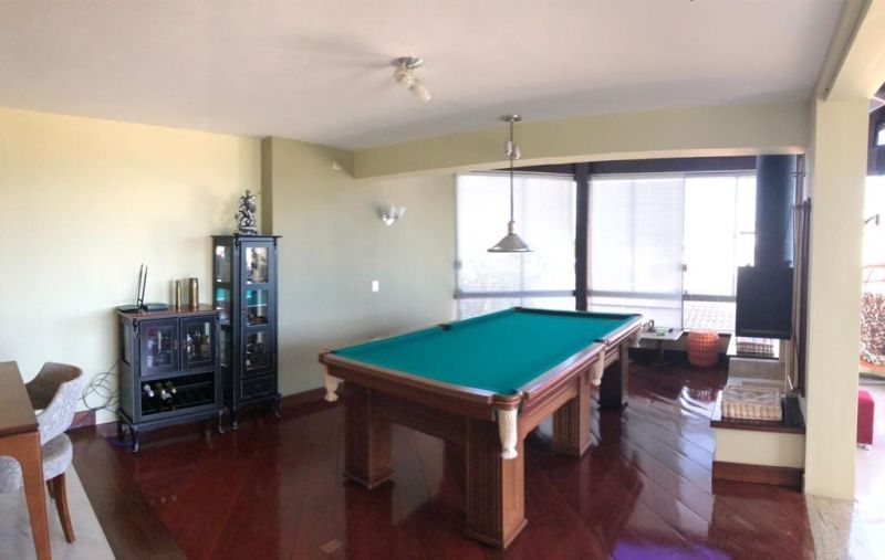 Casa com 4 quartos, 6 banheiros e 655m² à venda no bairro Morro do Leoncio, Taquara