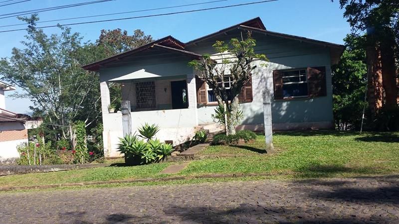 Casa com 3 quartos e 1 banheiro à venda no bairro Centro, Taquara