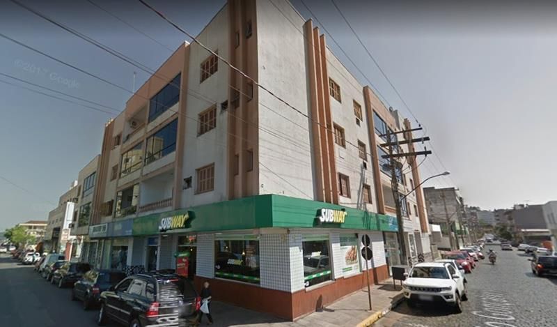 Apartamento com 2 quartos, 2 banheiros e 71m² à venda no bairro Centro, Taquara