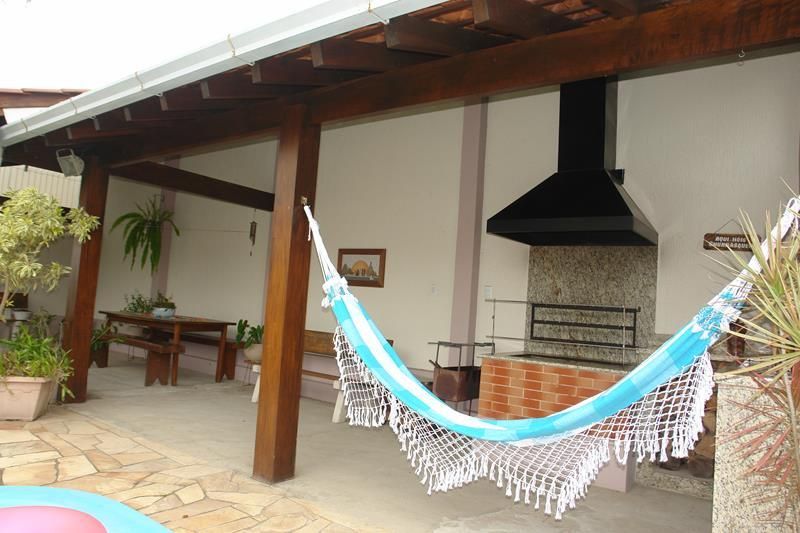 Casa com 2 quartos, 4 banheiros e 263m² à venda no bairro Centro, Taquara