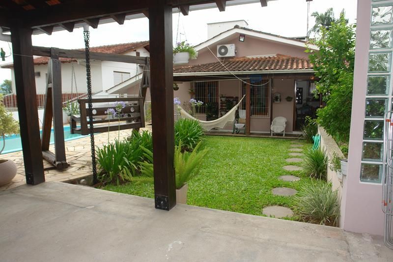 Casa com 2 quartos, 4 banheiros e 263m² à venda no bairro Centro, Taquara