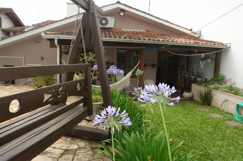 Casa com 2 quartos, 4 banheiros e 263m² à venda no bairro Centro, Taquara