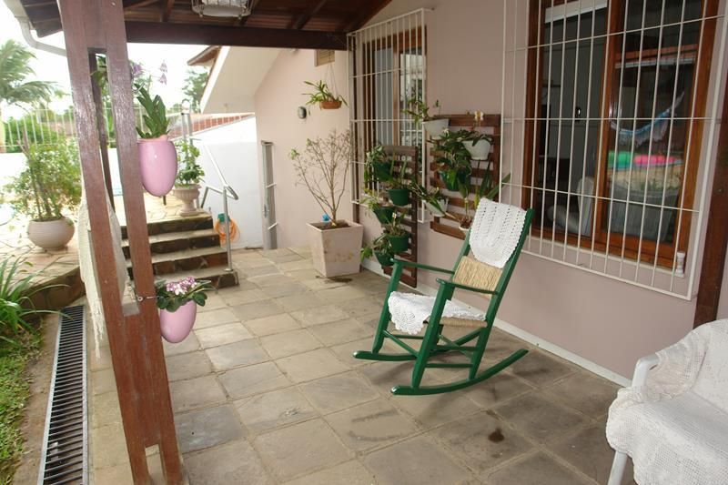 Casa com 2 quartos, 4 banheiros e 263m² à venda no bairro Centro, Taquara