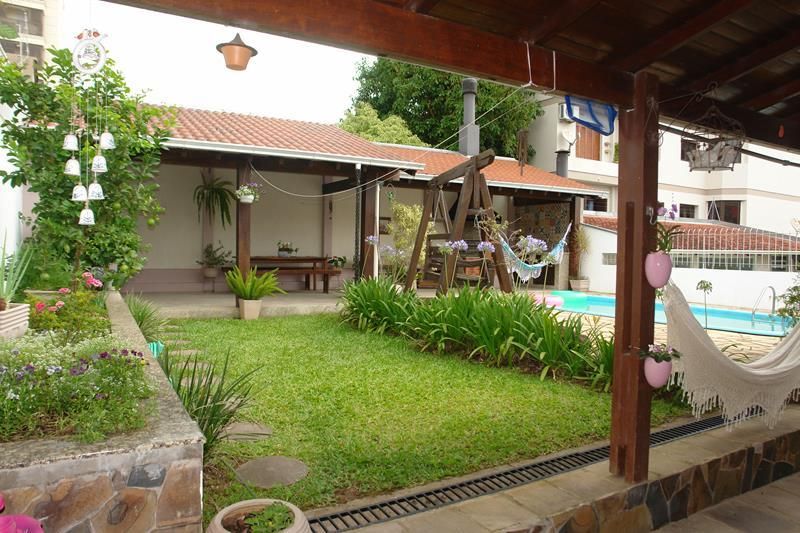 Casa com 2 quartos, 4 banheiros e 263m² à venda no bairro Centro, Taquara