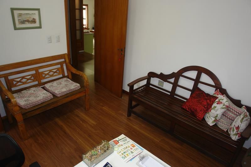 Casa com 2 quartos, 4 banheiros e 263m² à venda no bairro Centro, Taquara