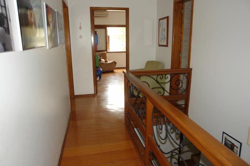 Casa com 2 quartos, 4 banheiros e 263m² à venda no bairro Centro, Taquara