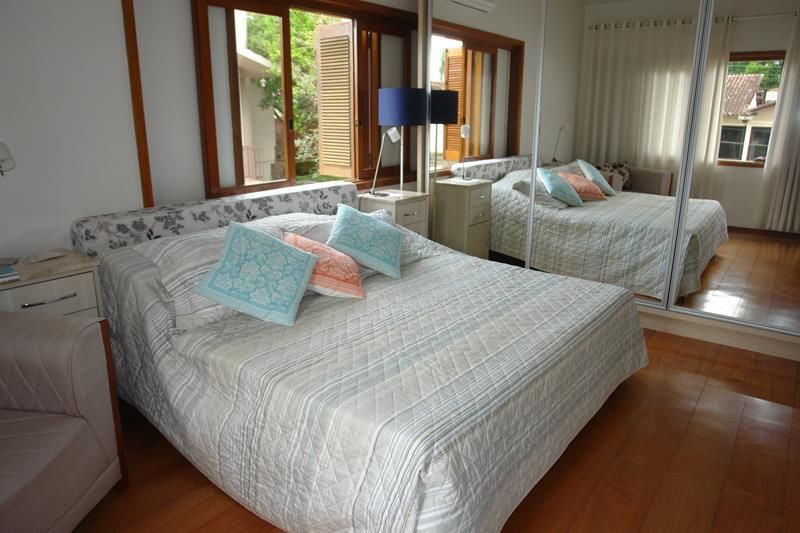 Casa com 2 quartos, 4 banheiros e 263m² à venda no bairro Centro, Taquara