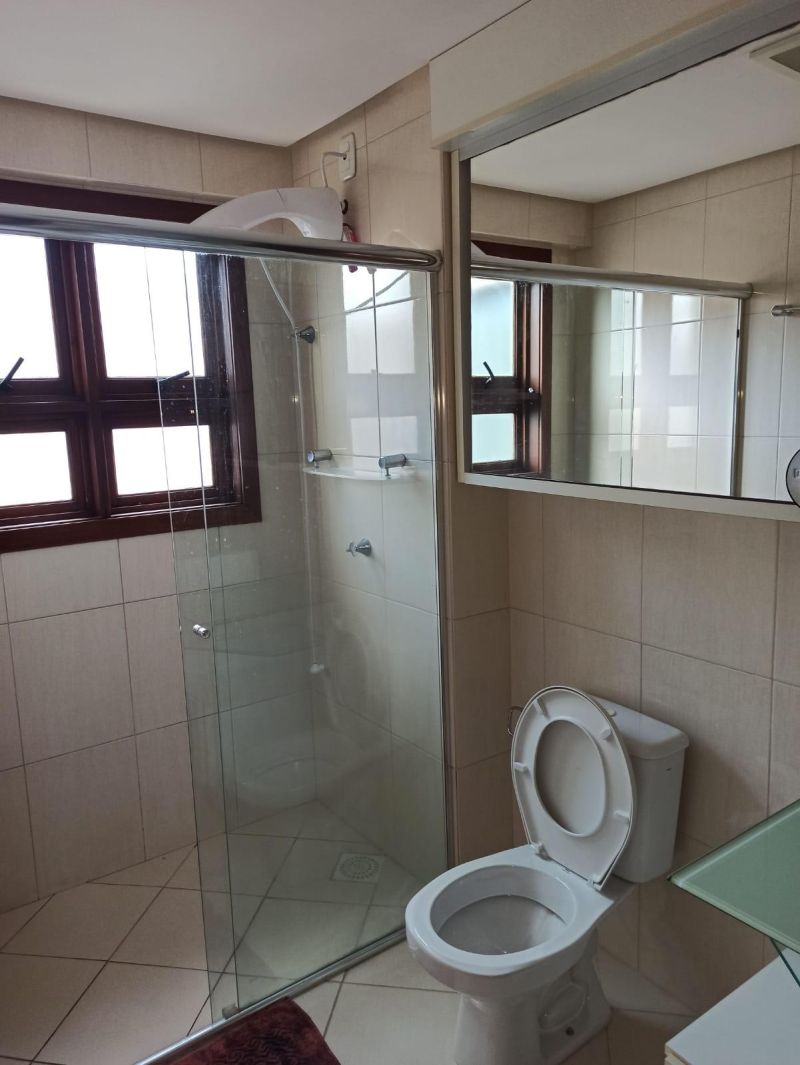 Apartamento com 1 quarto, 2 banheiros e 100m² à venda no bairro Centro, Taquara