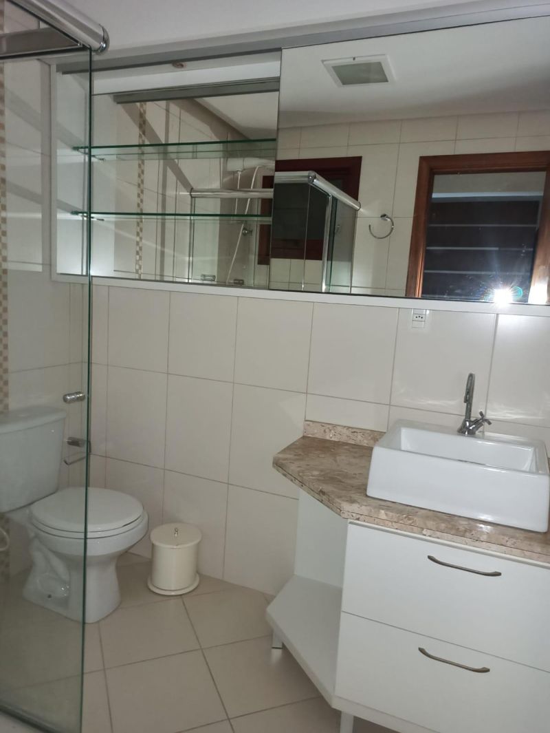 Apartamento com 1 quarto, 2 banheiros e 100m² à venda no bairro Centro, Taquara