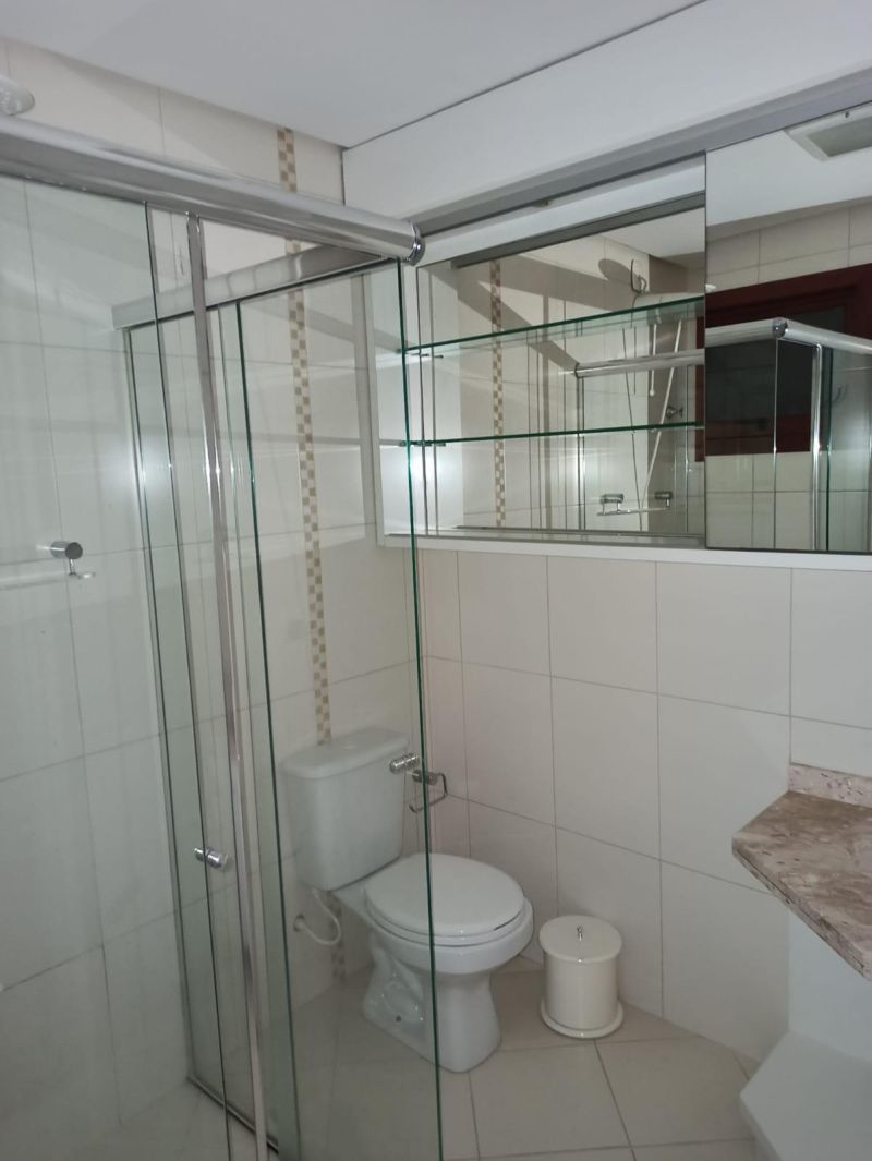 Apartamento com 1 quarto, 2 banheiros e 100m² à venda no bairro Centro, Taquara