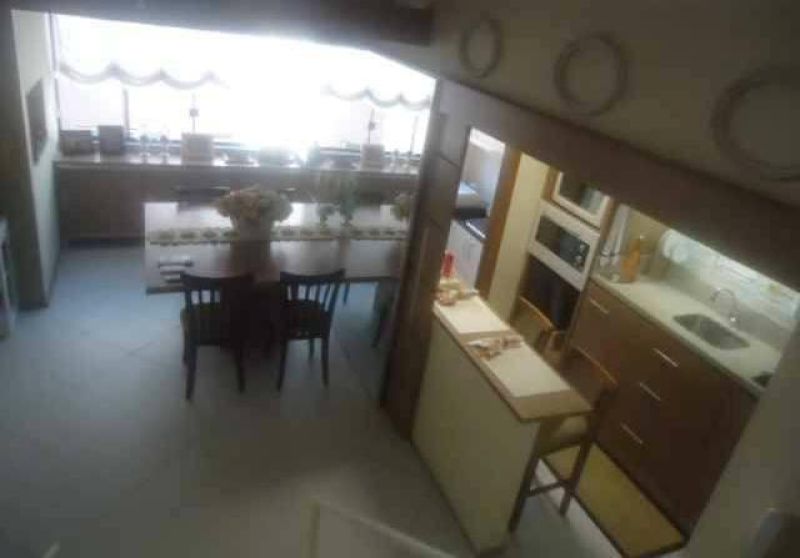 Apartamento com 1 quarto, 2 banheiros e 100m² à venda no bairro Centro, Taquara