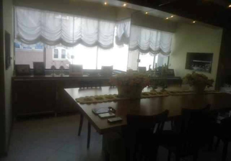 Apartamento com 1 quarto, 2 banheiros e 100m² à venda no bairro Centro, Taquara