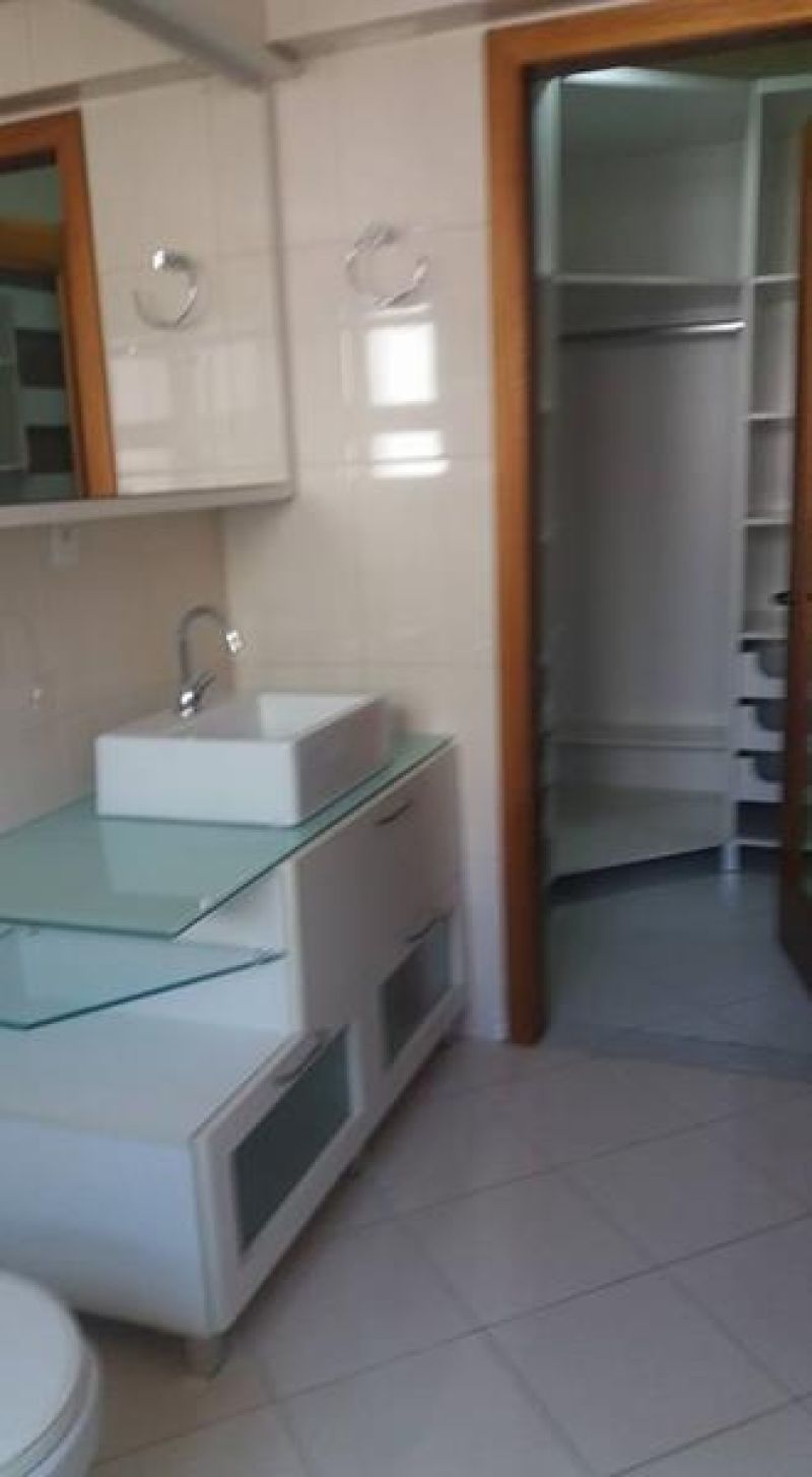 Apartamento com 1 quarto, 2 banheiros e 100m² à venda no bairro Centro, Taquara