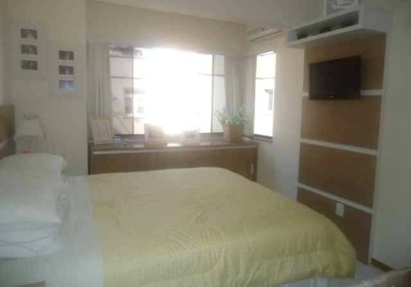Apartamento com 1 quarto, 2 banheiros e 100m² à venda no bairro Centro, Taquara