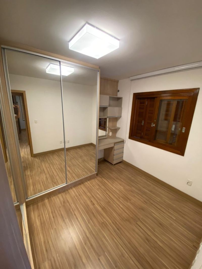 Apartamento com 2 quartos, 1 banheiro e 60m² à venda no bairro Centro, Taquara