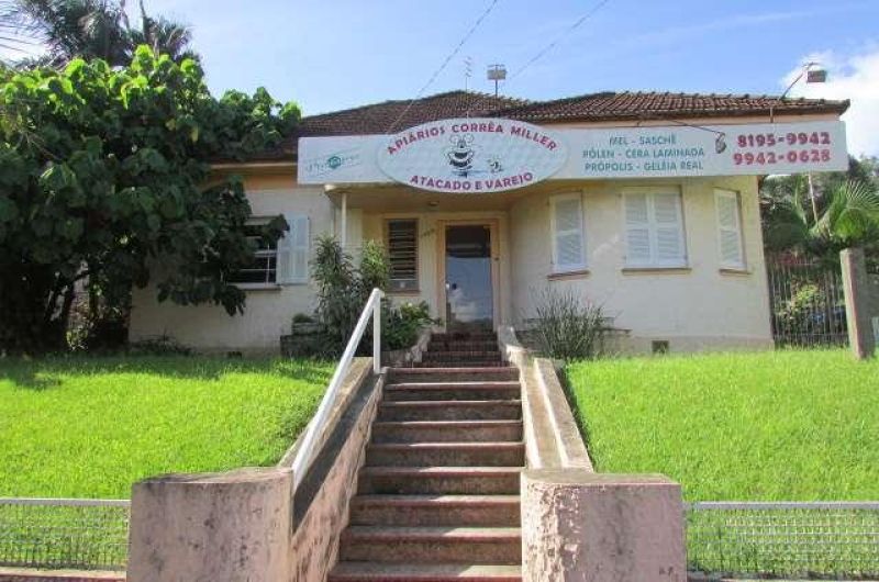 Casa com 3 quartos, 2 banheiros e 200m² à venda no bairro Centro, Taquara