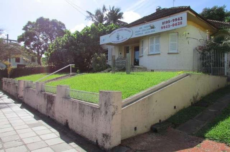 Casa com 3 quartos, 2 banheiros e 200m² à venda no bairro Centro, Taquara