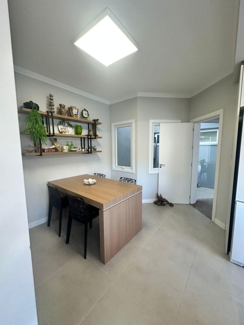 Casa com 2 quartos, 2 banheiros e 265m² à venda no bairro Jardim do Prado, Taquara