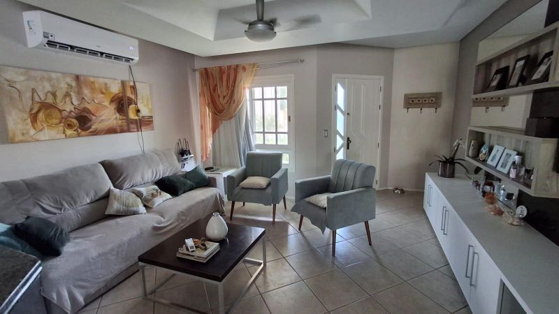 Casa com 3 quartos, 3 banheiros e 260m² à venda no bairro Jardim do Prado, Taquara