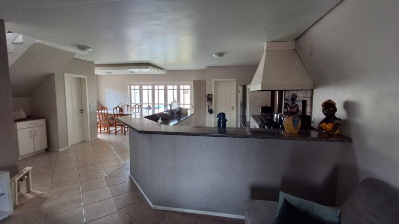 Casa com 3 quartos, 3 banheiros e 260m² à venda no bairro Jardim do Prado, Taquara