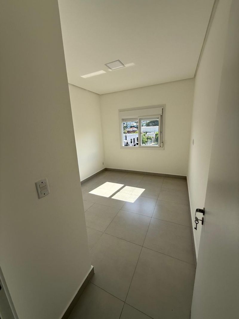 Apartamento com 2 quartos, 1 banheiro e 70m² à venda no bairro Centro, Parobe