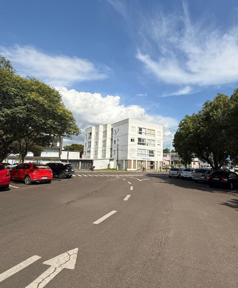 Apartamento com 2 quartos, 1 banheiro e 70m² à venda no bairro Centro, Parobe