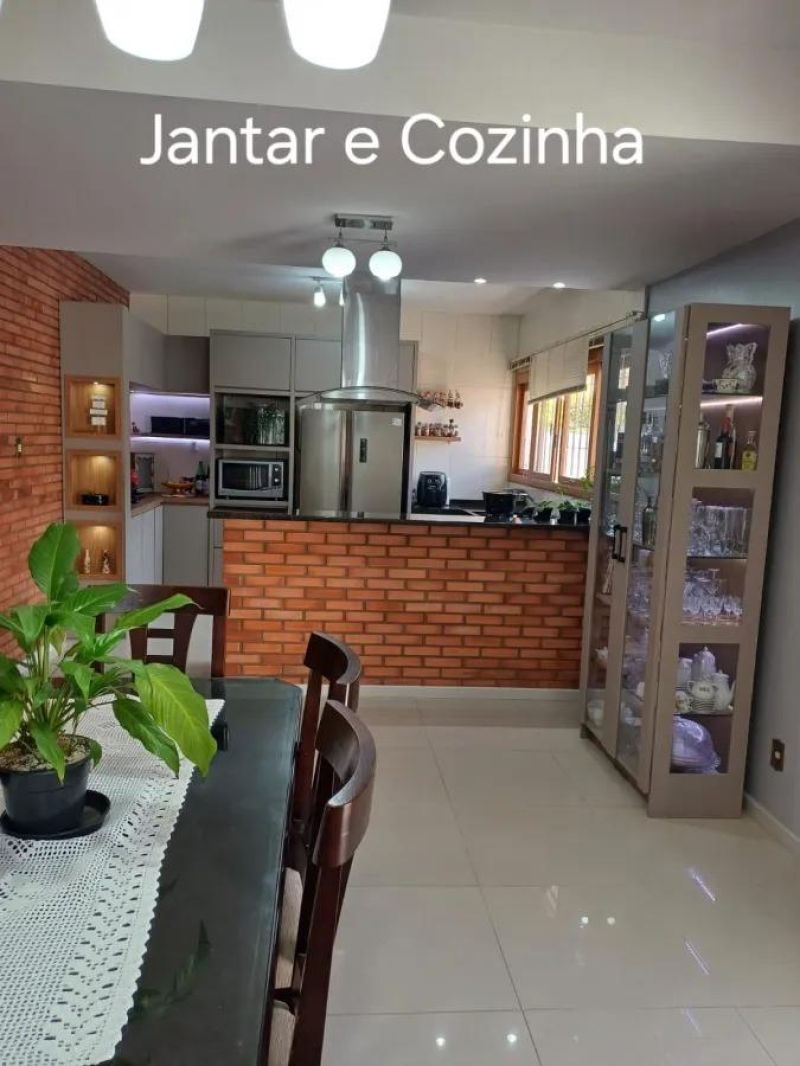 Casa com 4 quartos, 3 banheiros e 230m² à venda no bairro Jardim do Prado, Taquara