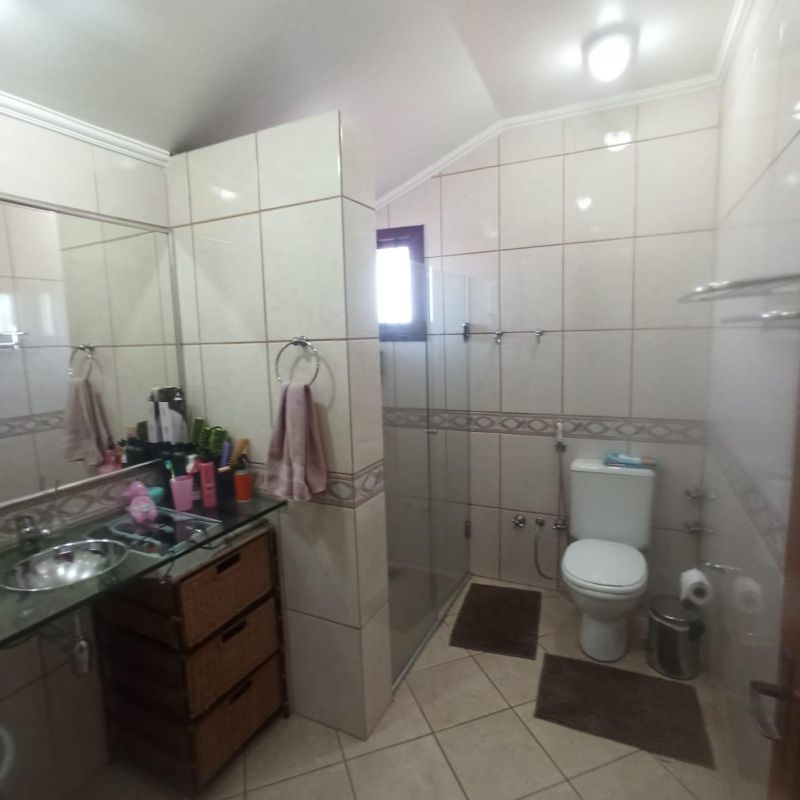 Casa com 3 quartos, 3 banheiros e 296m² à venda no bairro Jardim do Prado, Taquara