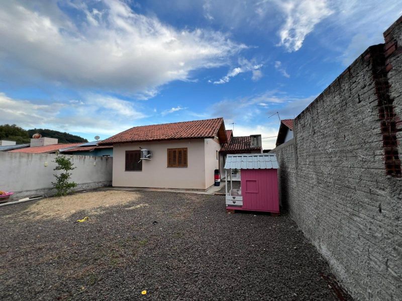 Casa com 2 quartos e 1 banheiro à venda no bairro Nova Parobe, Parobe