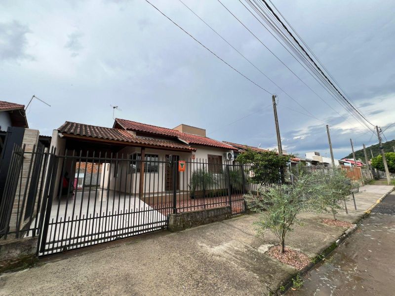Casa com 2 quartos e 1 banheiro à venda no bairro Nova Parobe, Parobe