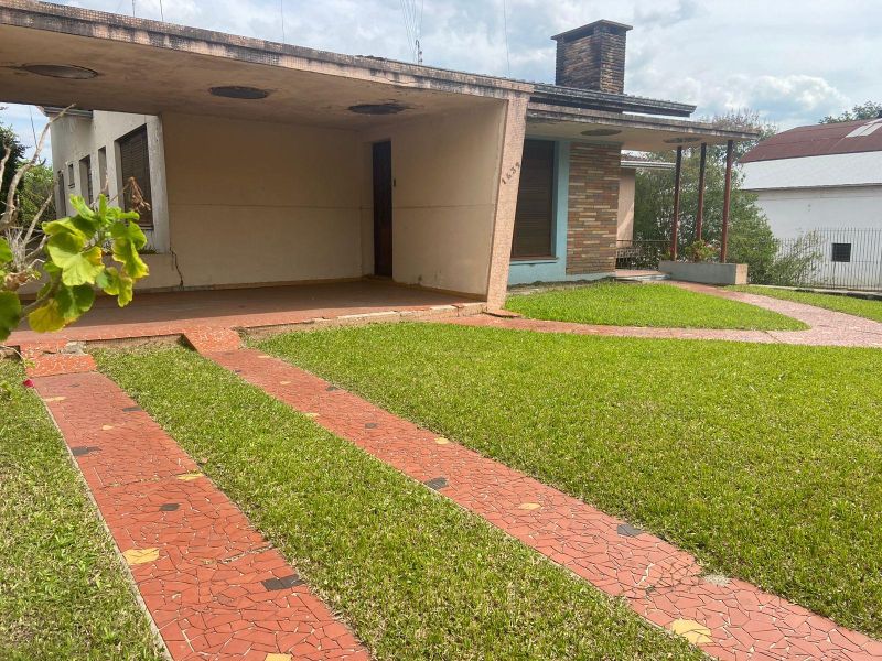 Casa com 4 quartos, 1 banheiro e 300m² à venda no bairro Jardim do Prado, Taquara