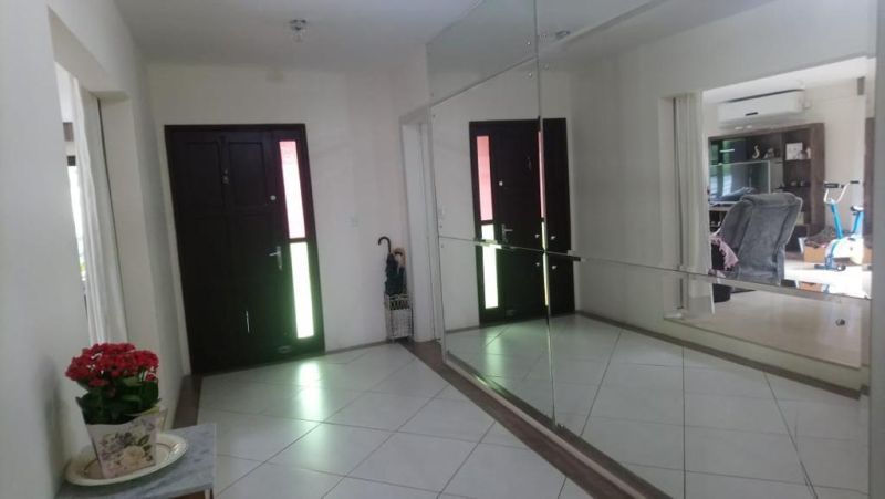 Casa com 4 quartos, 4 banheiros e 241m² à venda no bairro Jardim do Prado, Taquara