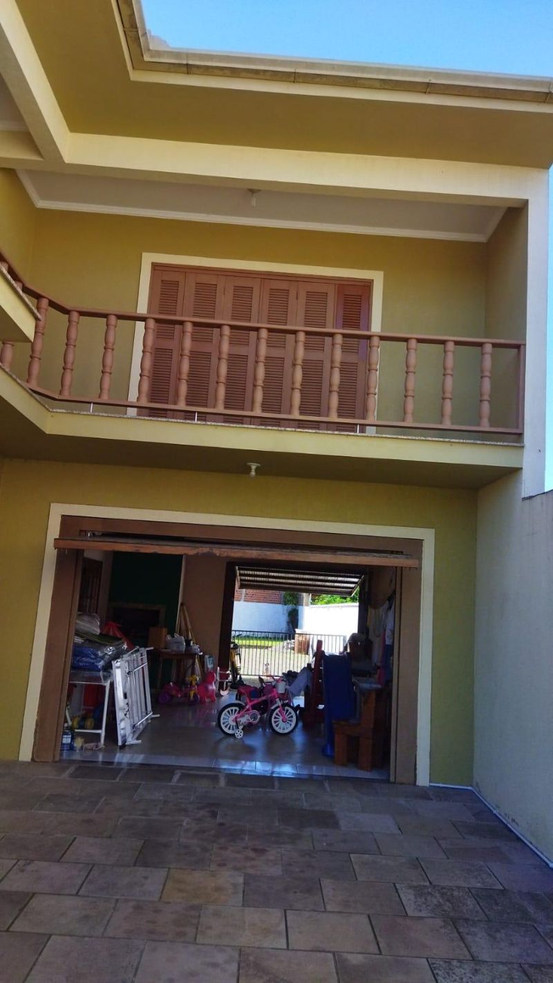 Casa com 4 quartos, 2 banheiros e 215m² à venda no bairro Jardim do Prado, Taquara