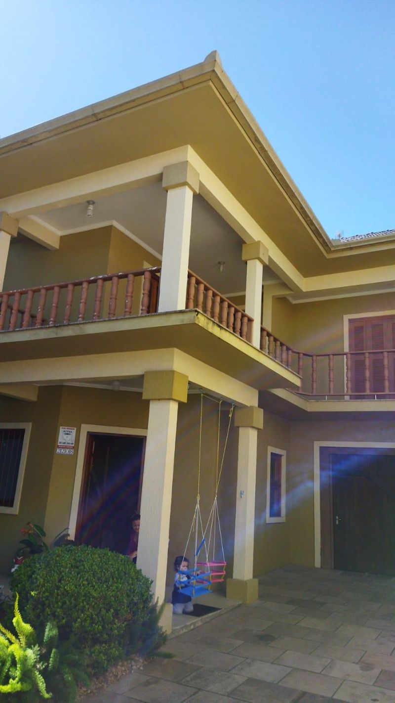 Casa com 4 quartos, 2 banheiros e 215m² à venda no bairro Jardim do Prado, Taquara