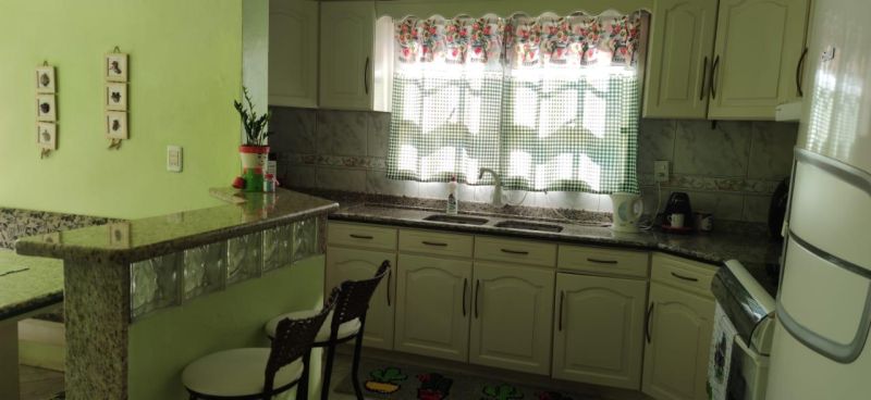 Casa com 3 quartos, 4 banheiros e 400m² à venda no bairro Jardim do Prado, Taquara