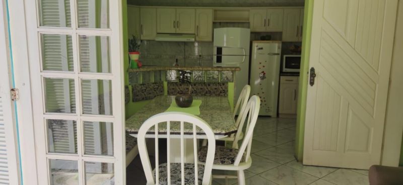 Casa com 3 quartos, 4 banheiros e 400m² à venda no bairro Jardim do Prado, Taquara