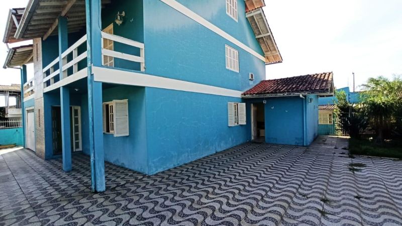 Casa com 3 quartos, 4 banheiros e 400m² à venda no bairro Jardim do Prado, Taquara